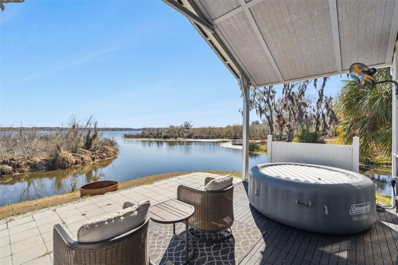 645 Cr 485a, Lake Panasoffkee, FL 33538 Photo