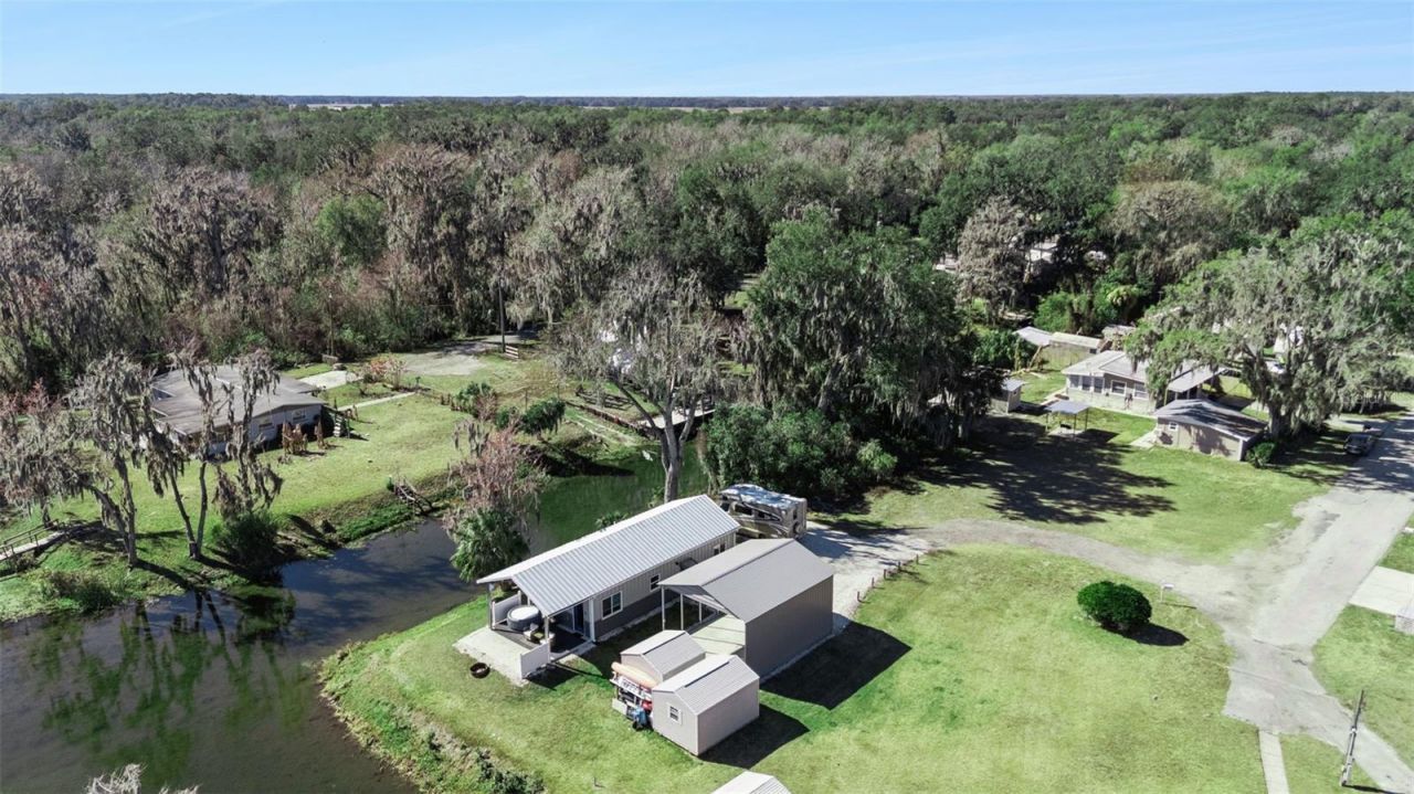 645 Cr 485a, Lake Panasoffkee, FL 33538 Photo