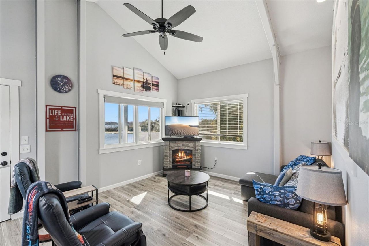 645 Cr 485a, Lake Panasoffkee, FL 33538 Photo