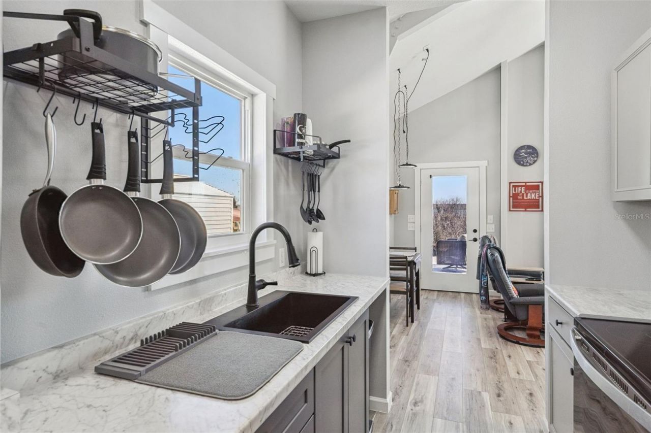 645 Cr 485a, Lake Panasoffkee, FL 33538 Photo