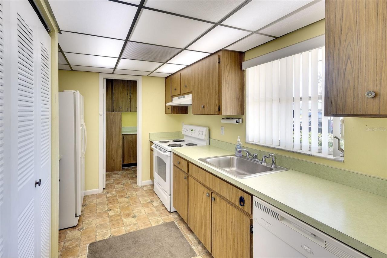 4202 35th Avenue W, Unit 7, Bradenton, FL 34205 Photo