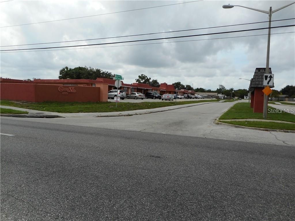 2929 W Oak Ridge Road, Unit E8, Orlando, FL 32809 Photo