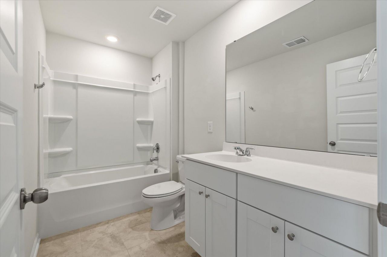 660 Jancus Street Photo 25