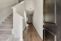 660 Jancus Street photo 4