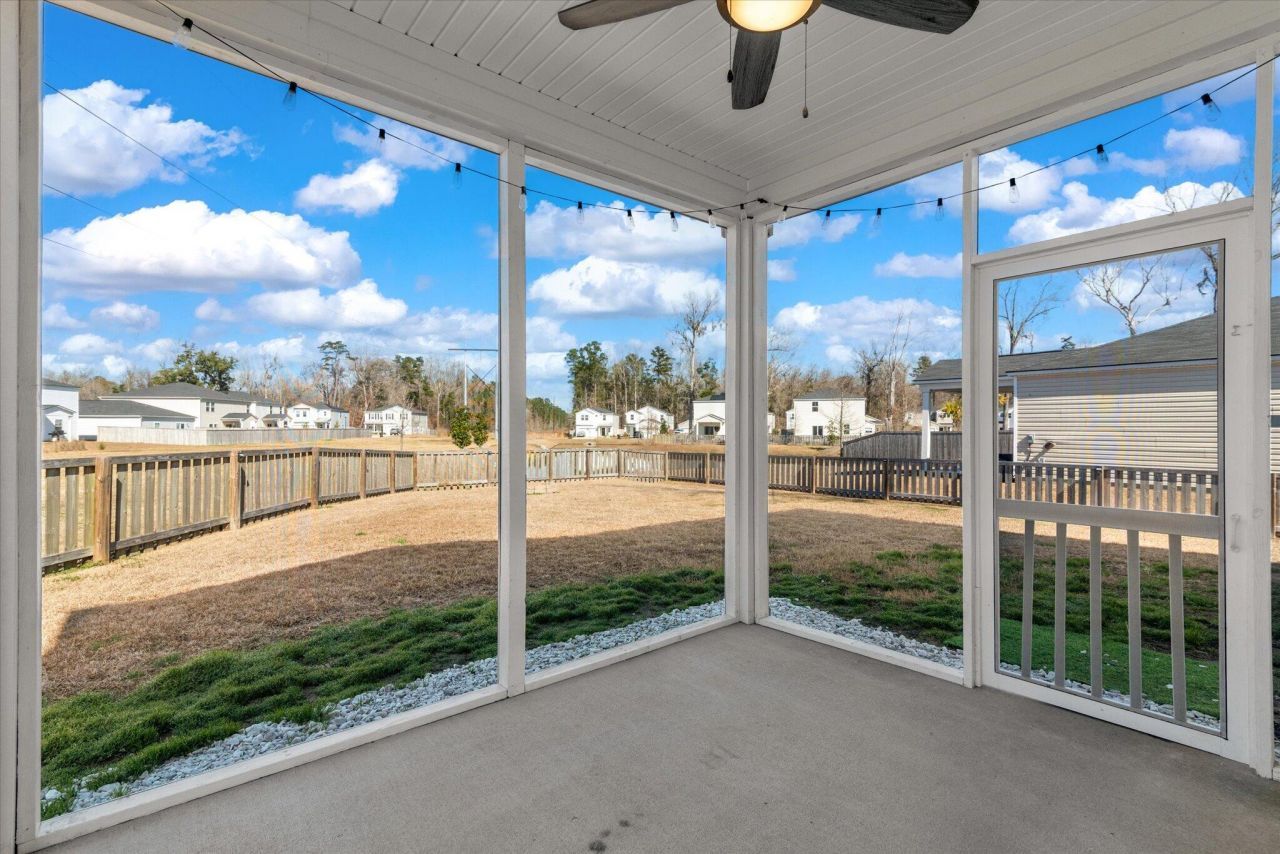 660 Jancus Street Photo 31