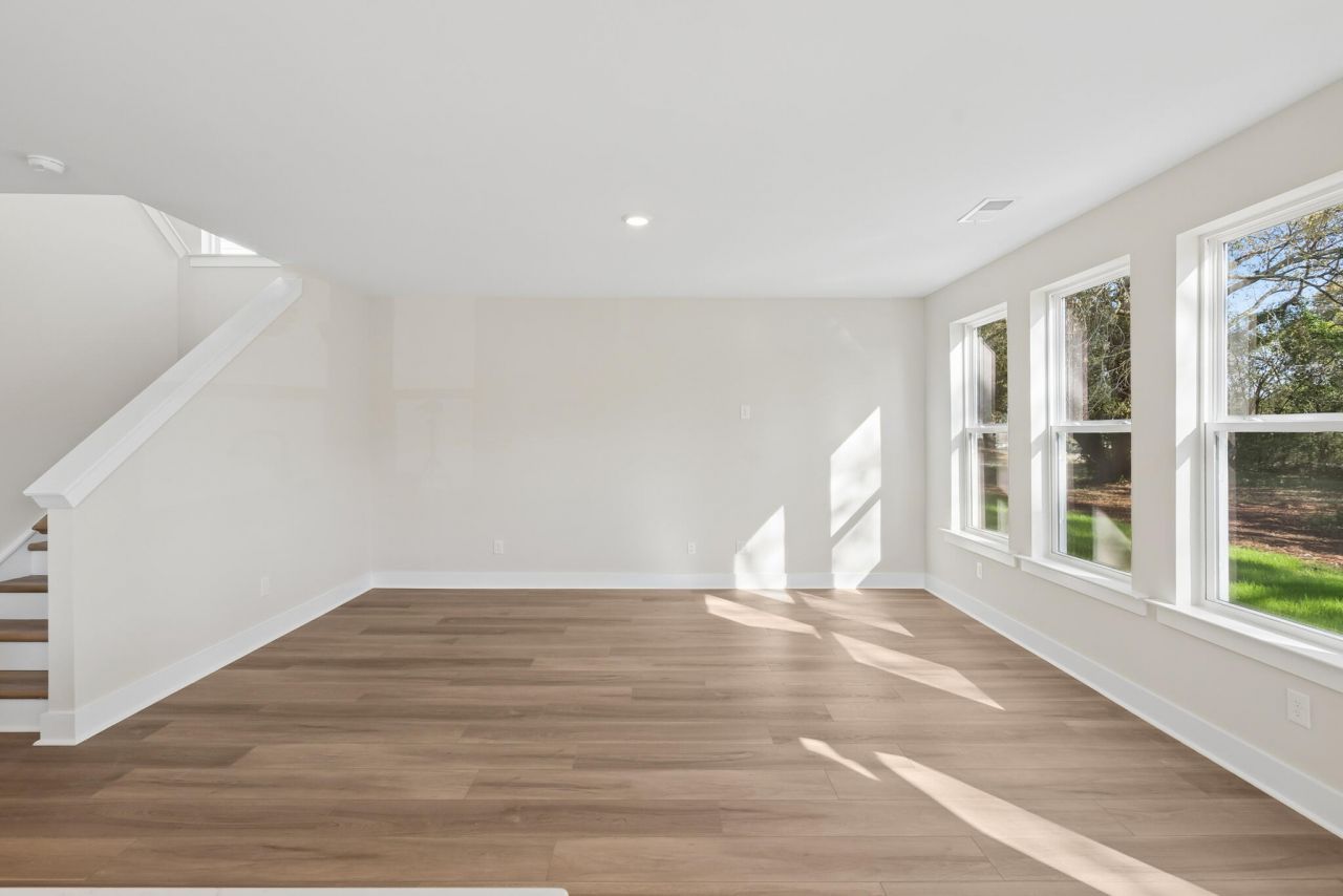 5354 Elder Avenue Photo 10