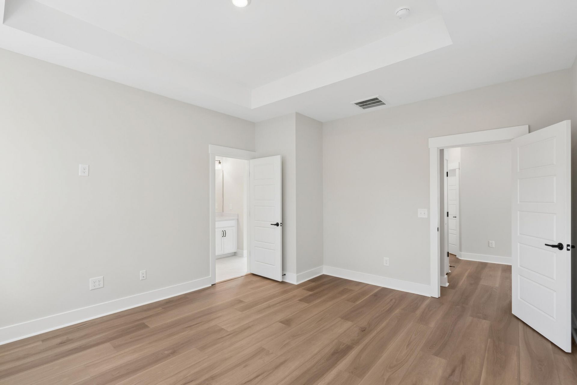 5354 Elder Avenue Photo 20