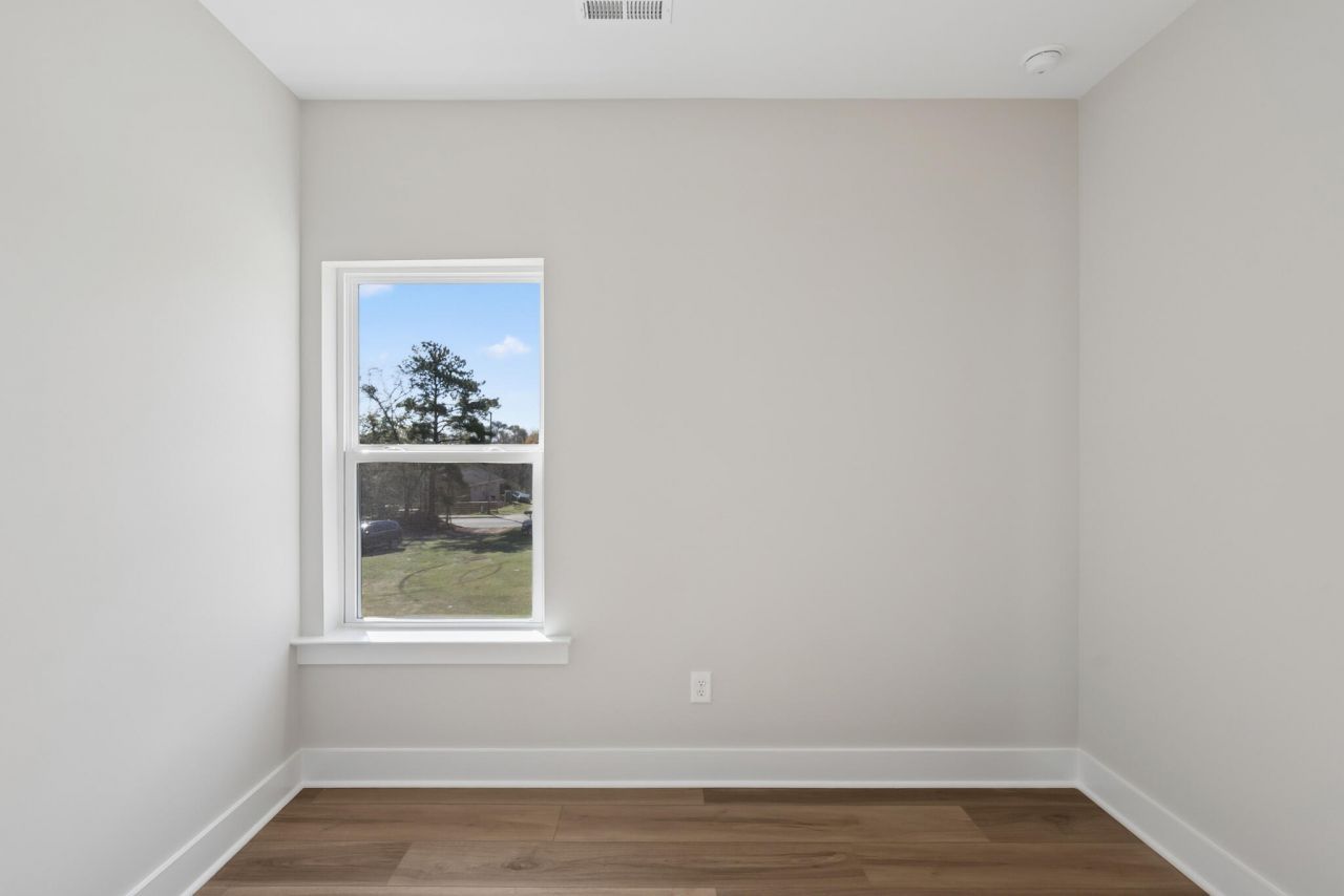 5354 Elder Avenue Photo 24