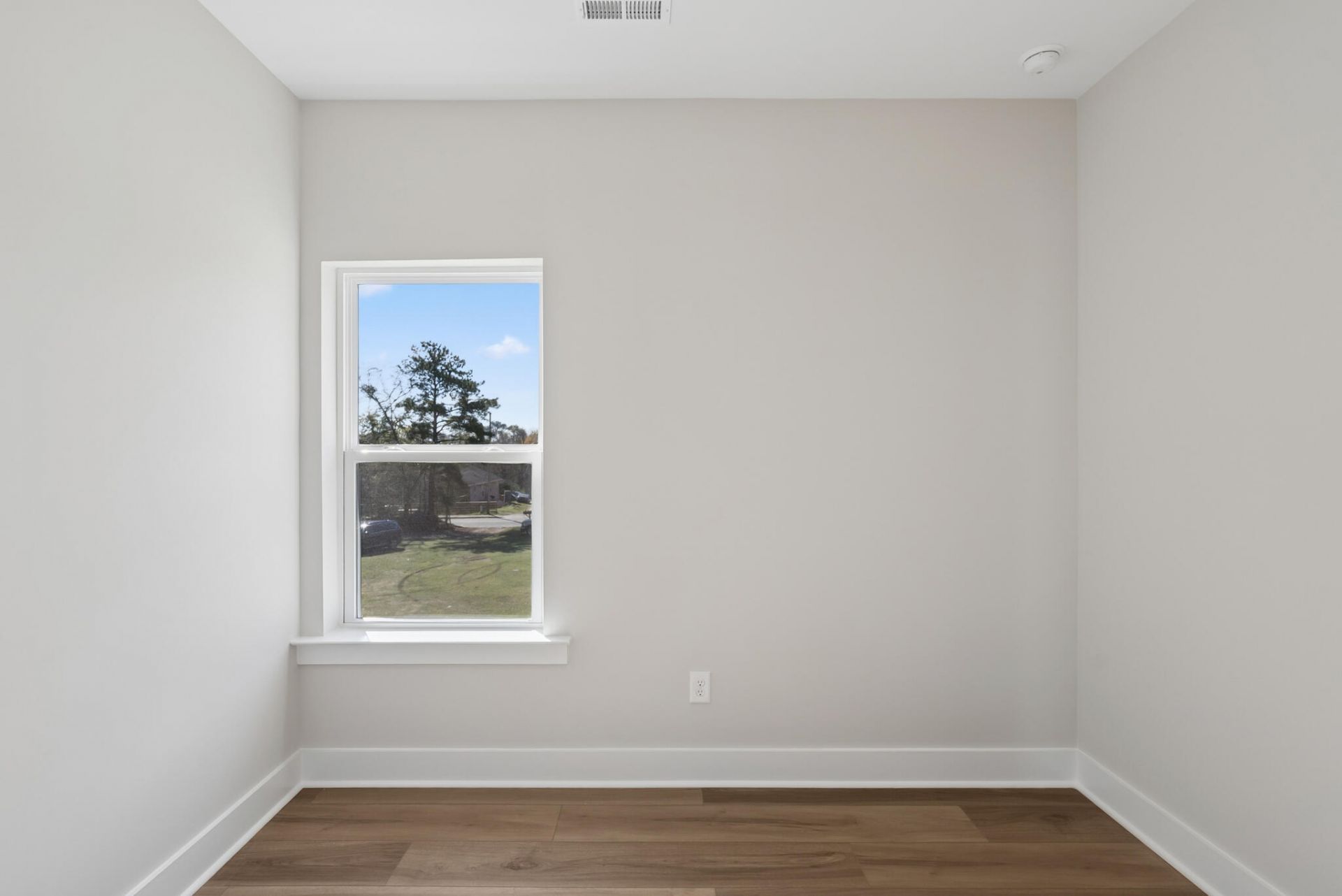 5354 Elder Avenue Photo 25