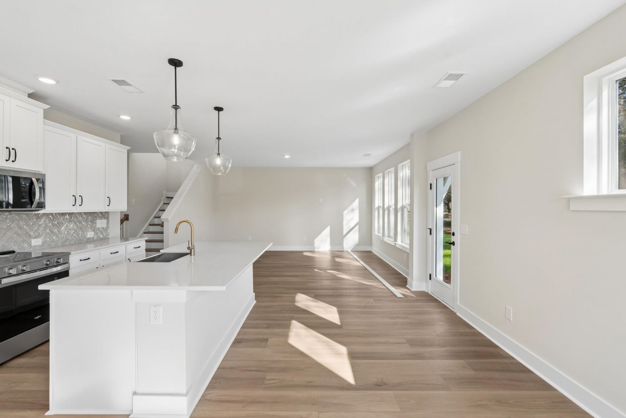 5354 Elder Avenue Photo 6