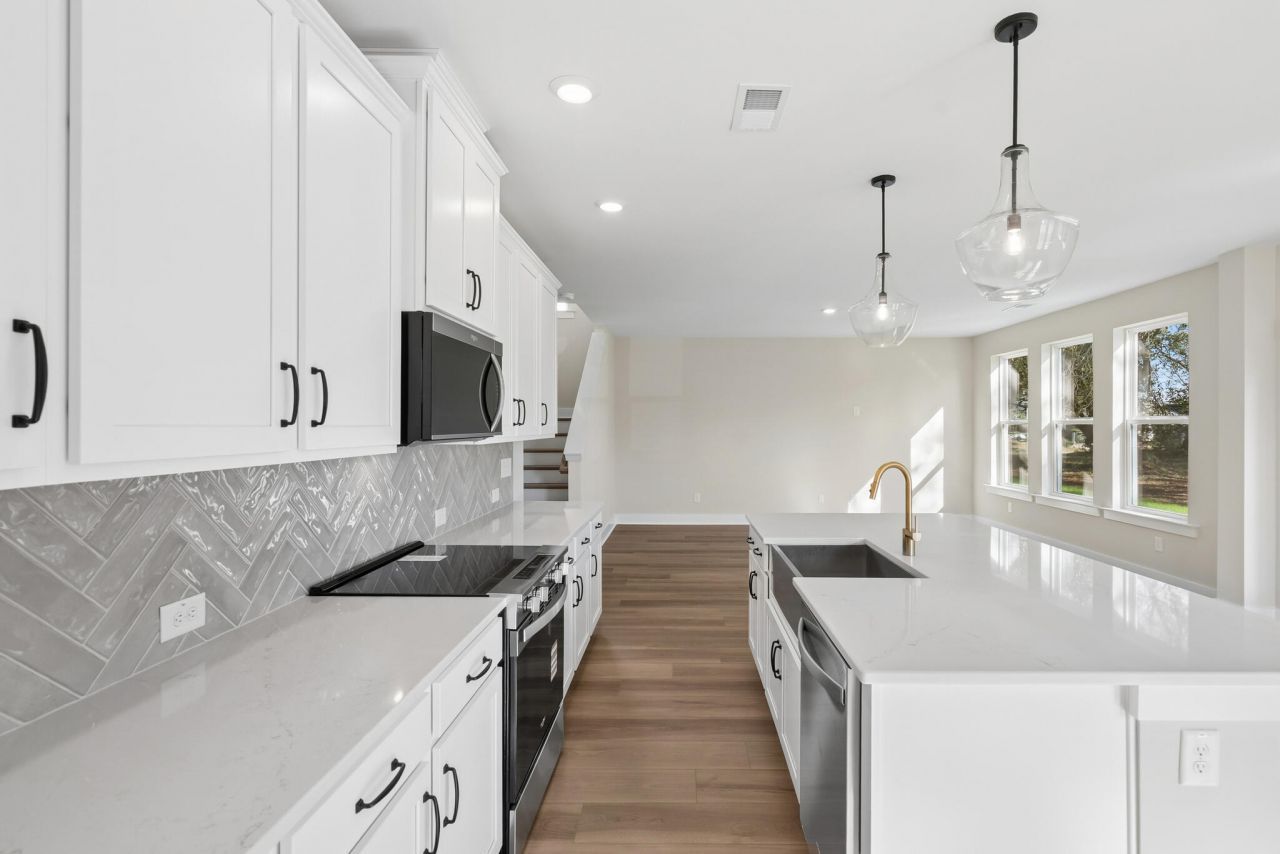 5354 Elder Avenue Photo 9