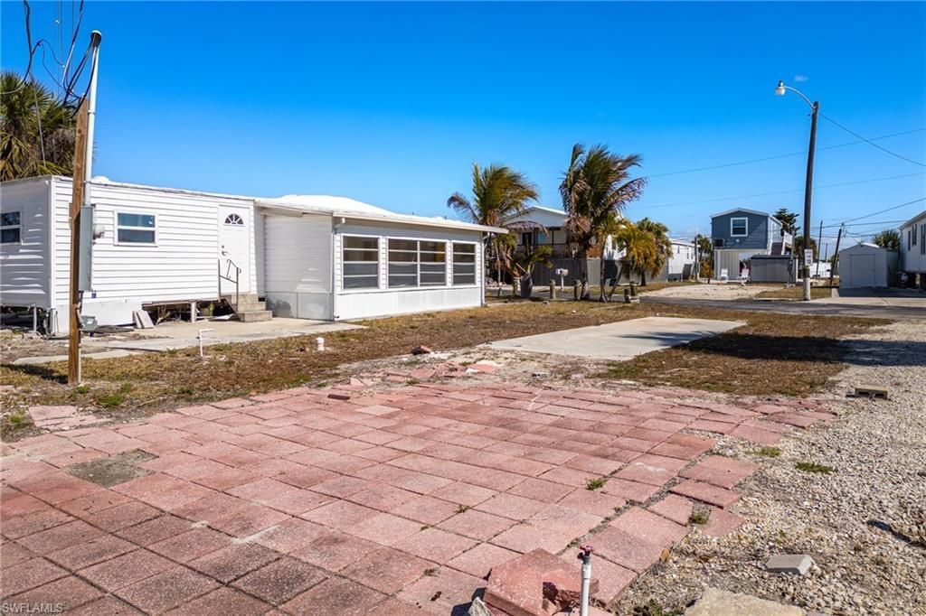 4 Helen Ln, Fort Myers Beach, FL 33931 Photo