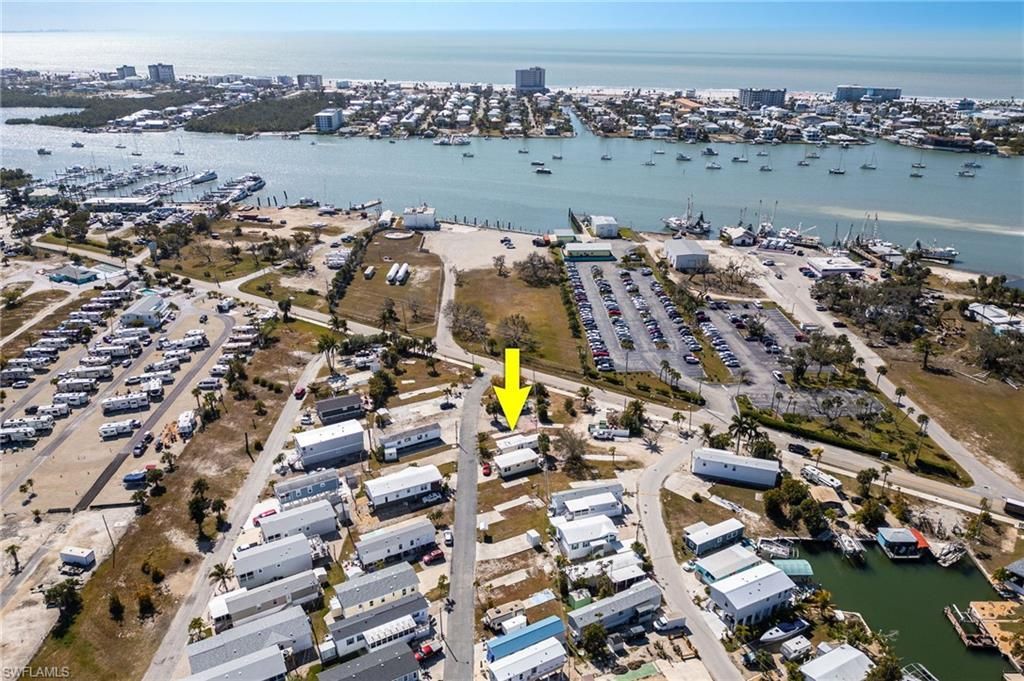 4 Helen Ln, Fort Myers Beach, FL 33931 Photo