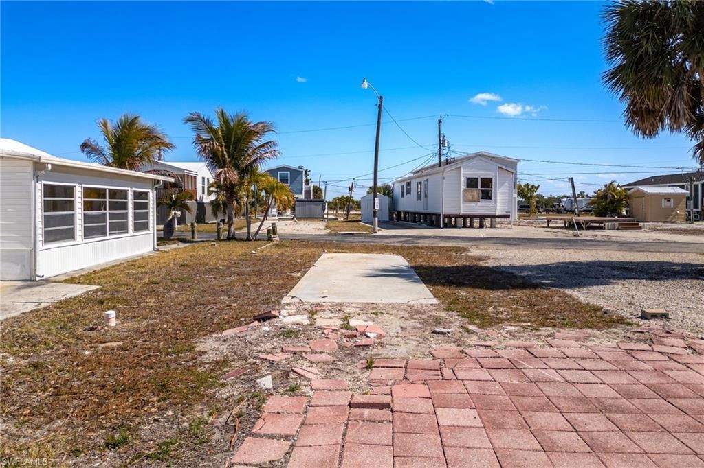 4 Helen Ln, Fort Myers Beach, FL 33931 Photo