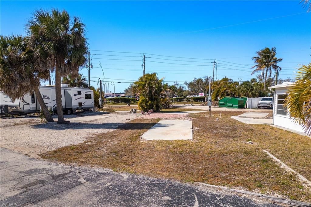 4 Helen Ln, Fort Myers Beach, FL 33931 Photo