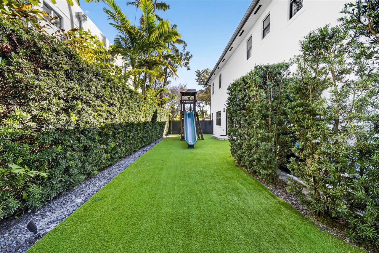 7500 SW 55th Ave , Miami, FL 33143 Photo