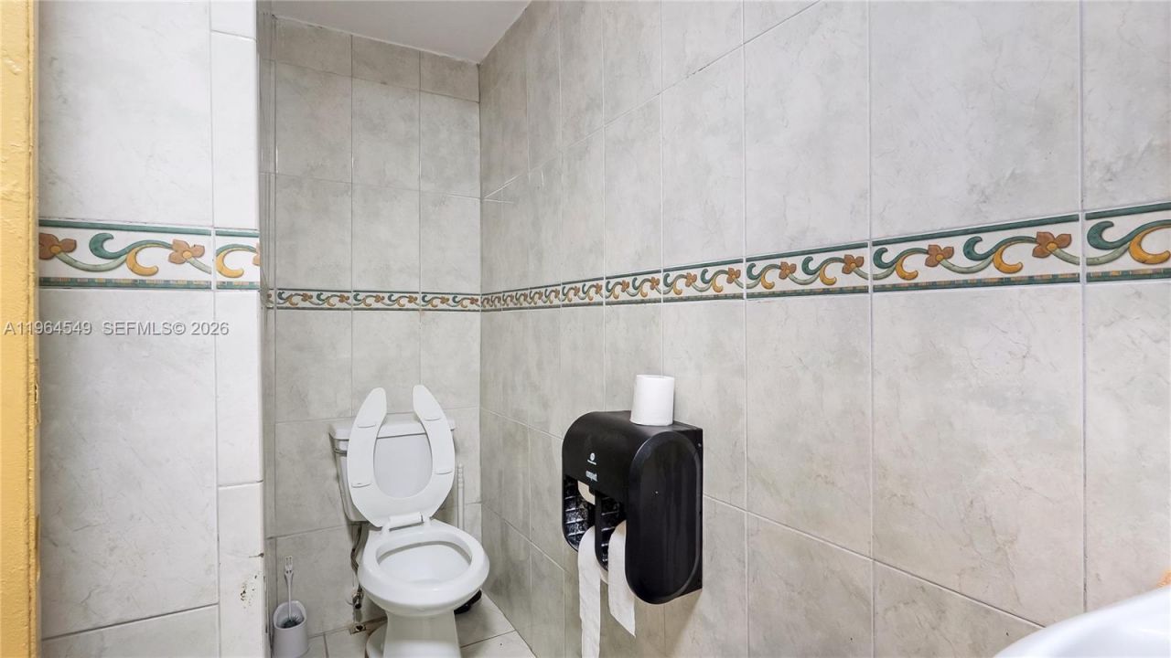 508 W 1st Ave , Hialeah, FL 33010 Photo