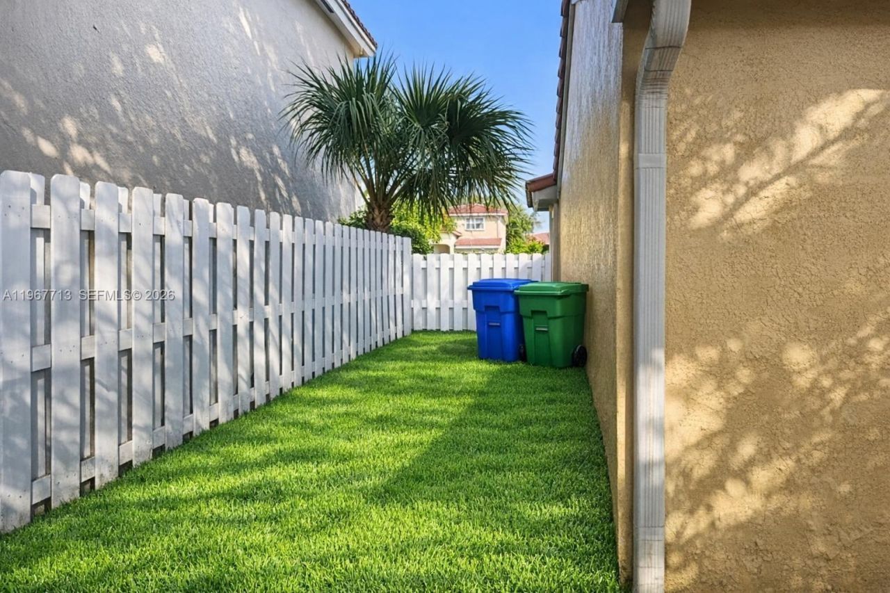 4400 NW 61st Pl, Coconut Creek, FL 33073 Photo