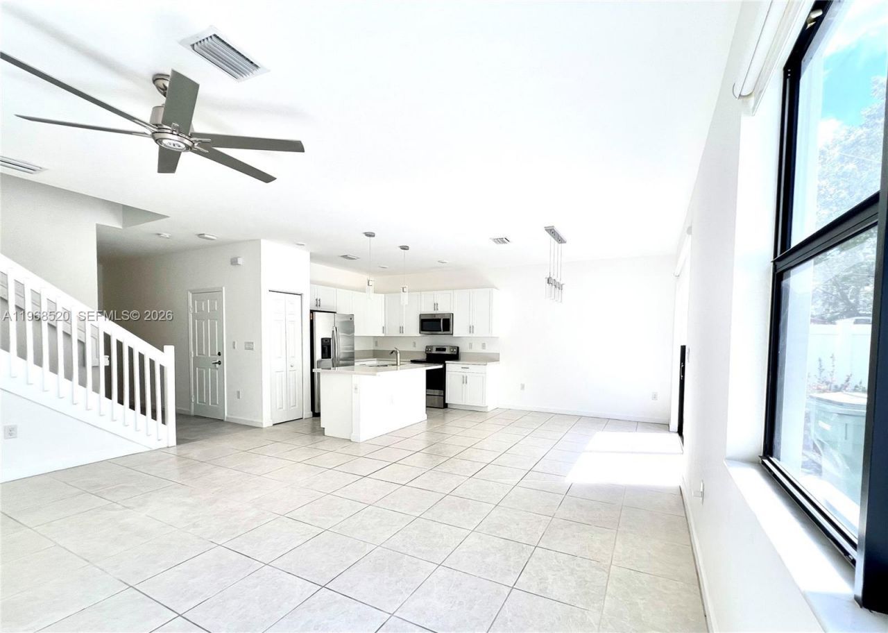 3354 W 100th Ter, Unit 3354, Hialeah, FL 33018 Photo