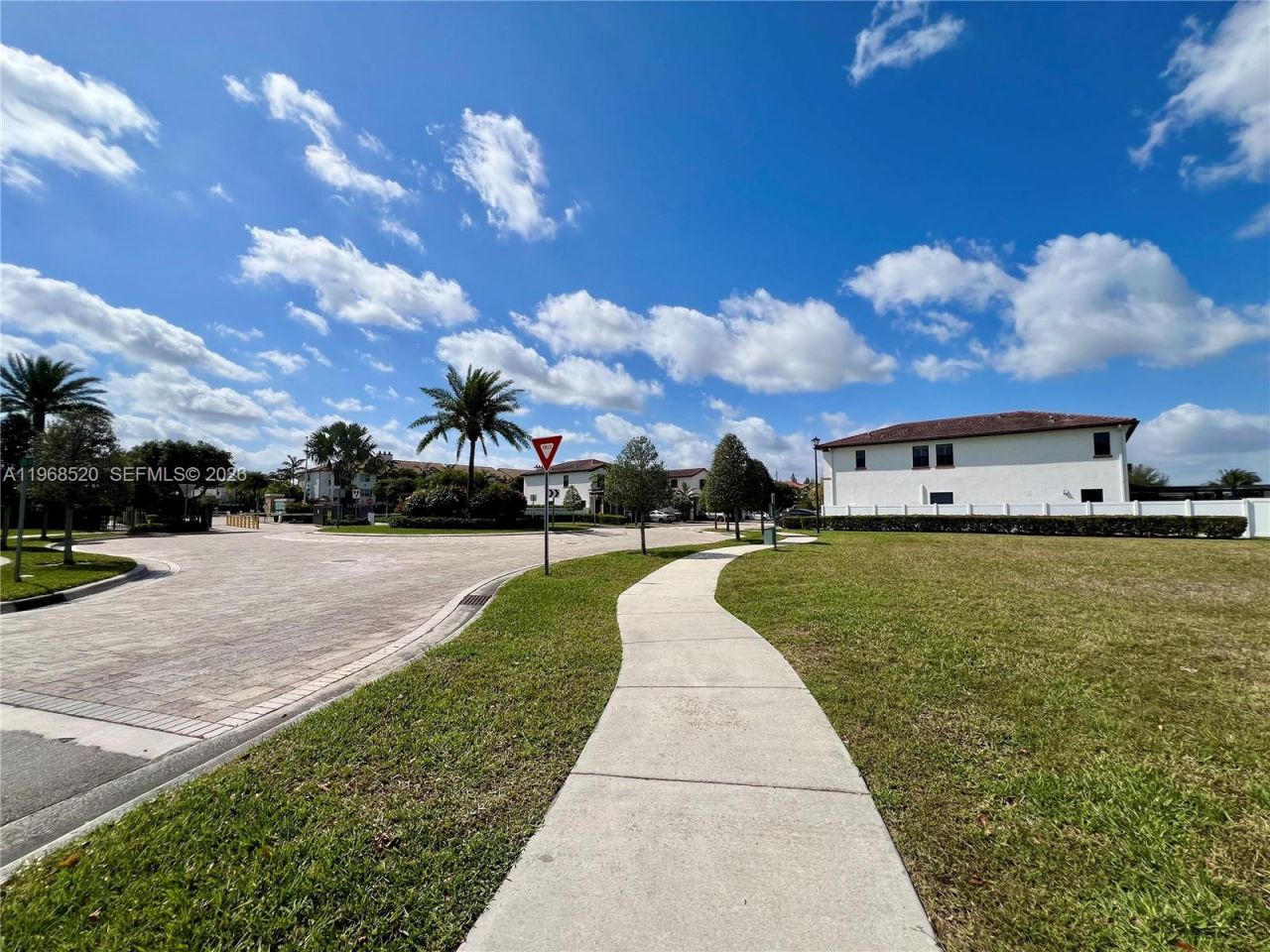 3354 W 100th Ter, Unit 3354, Hialeah, FL 33018 Photo