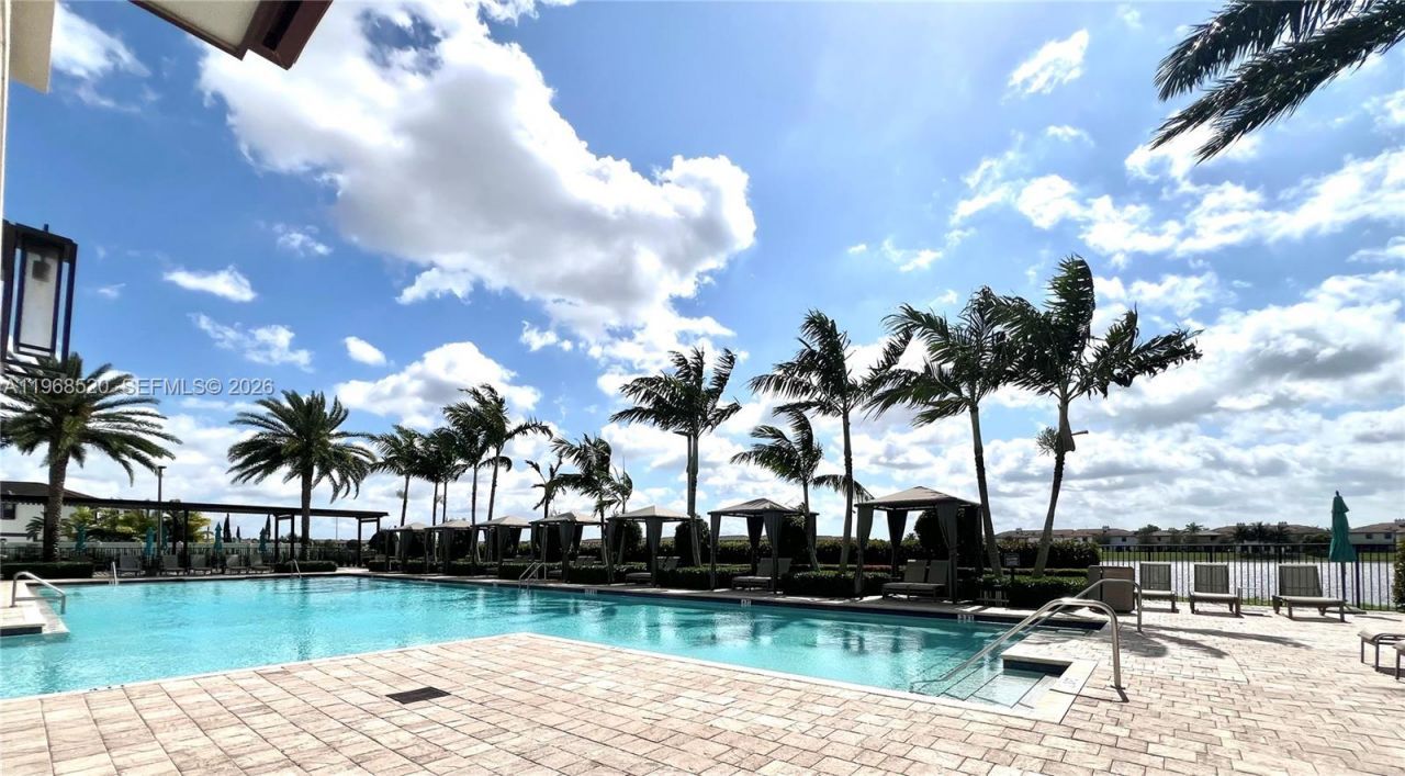 3354 W 100th Ter, Unit 3354, Hialeah, FL 33018 Photo