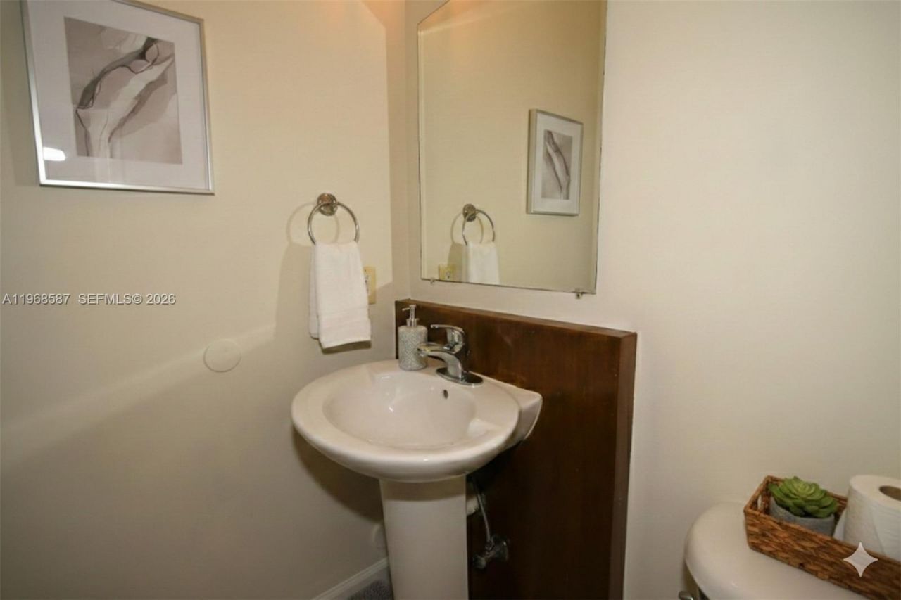 2780 SW 33 Ave, Miami, FL 33133 Photo