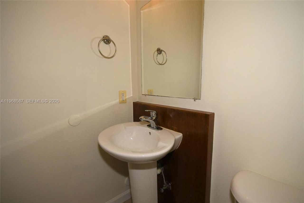 2780 SW 33 Ave, Miami, FL 33133 Photo