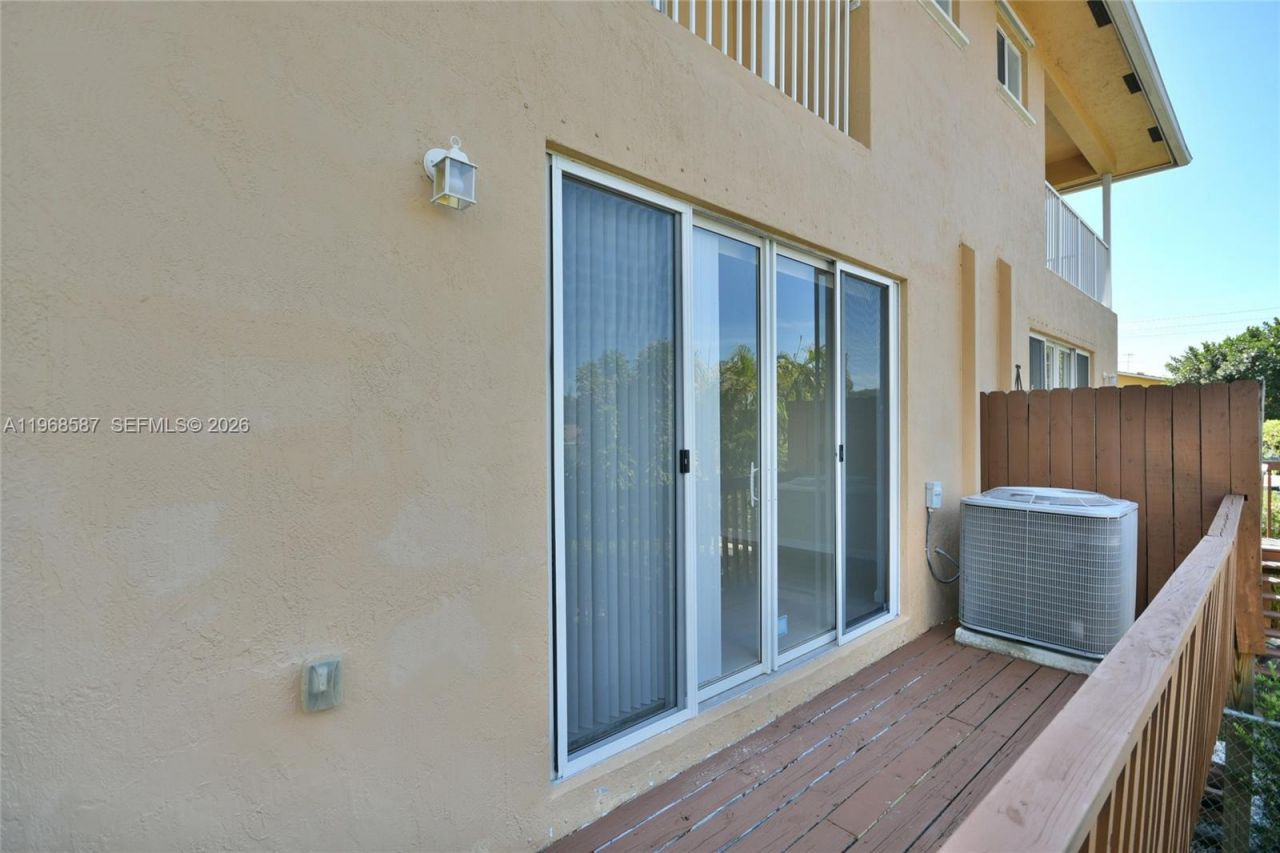 2780 SW 33 Ave, Miami, FL 33133 Photo