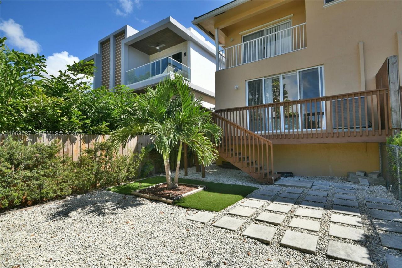 2780 SW 33 Ave, Miami, FL 33133 Photo