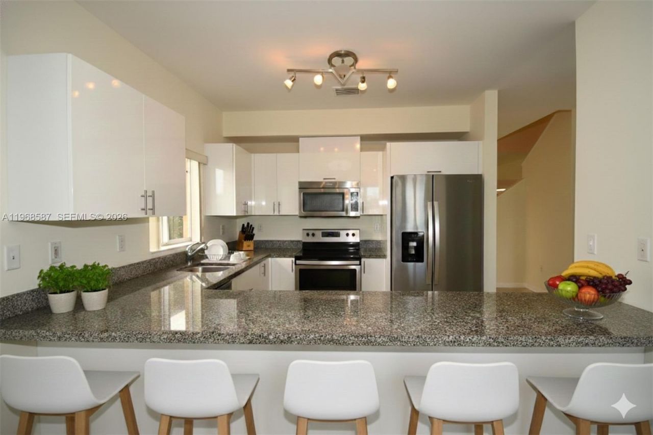 2780 SW 33 Ave, Miami, FL 33133 Photo