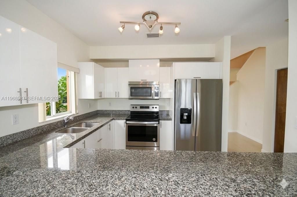 2780 SW 33 Ave, Miami, FL 33133 Photo