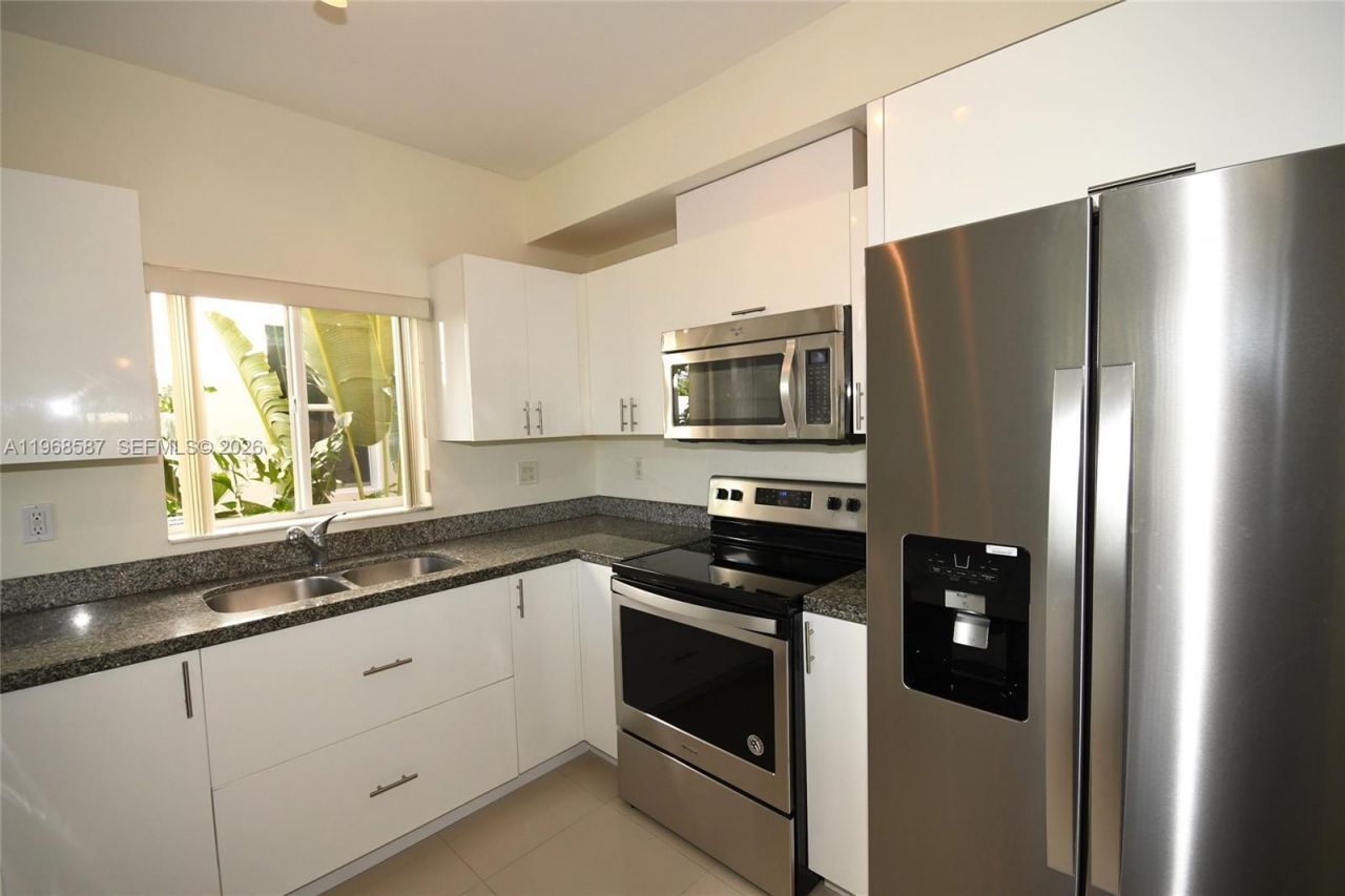 2780 SW 33 Ave, Miami, FL 33133 Photo