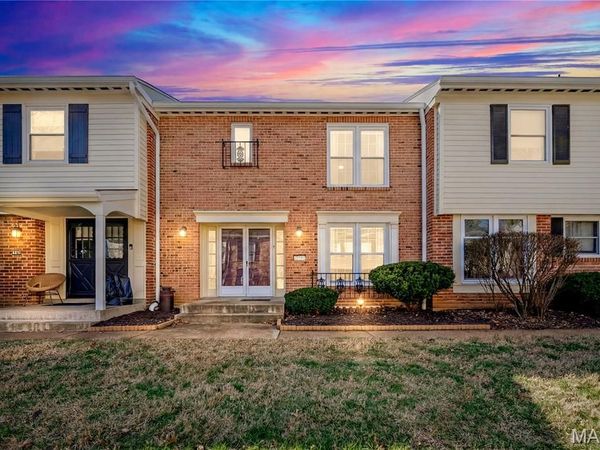 13337 Bragstadt Drive, Chesterfield, MO 63141