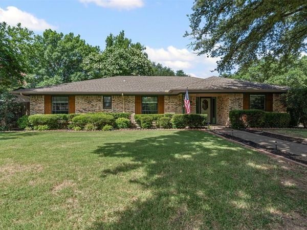 400 Meadow View Drive, Cleburne, TX 76033
