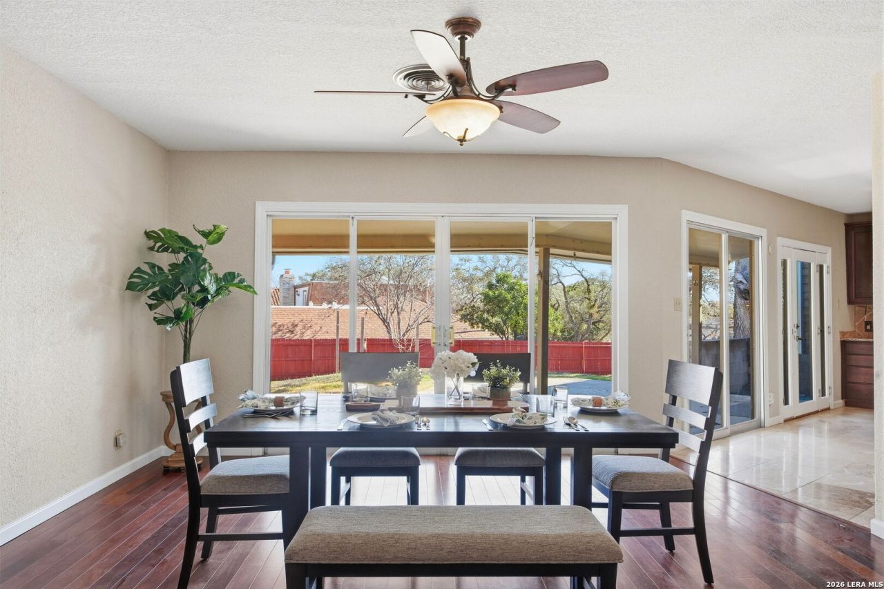 222 Herweck Dr, Castle Hills, TX 78213 Main Photo