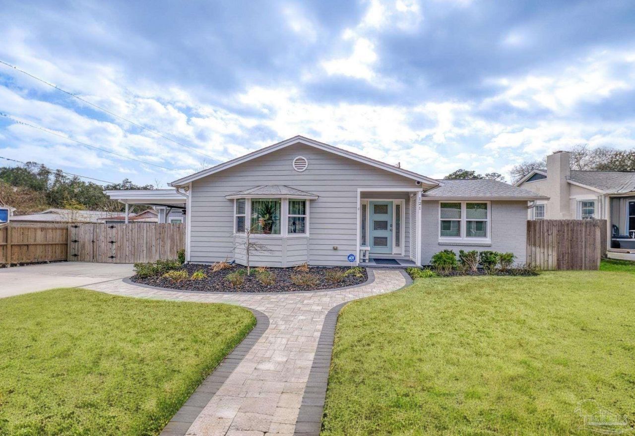 121 SE Gilliland Rd, Pensacola, FL 32507 Main Photo