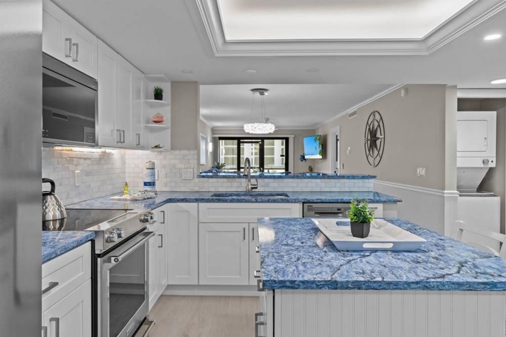 2445 W Gulf Dr, Unit 5D, Sanibel, FL 33957 Photo