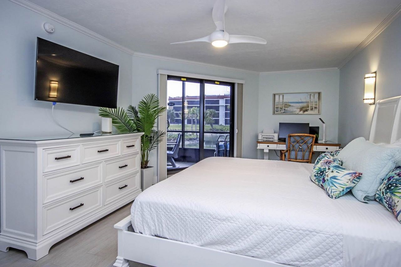 2445 W Gulf Dr, Unit 5D, Sanibel, FL 33957 Photo