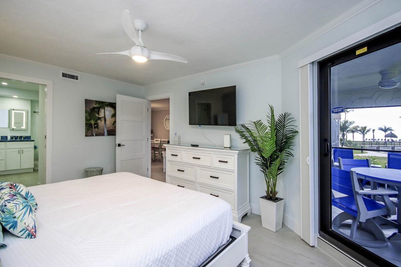 2445 W Gulf Dr, Unit 5D, Sanibel, FL 33957 Photo