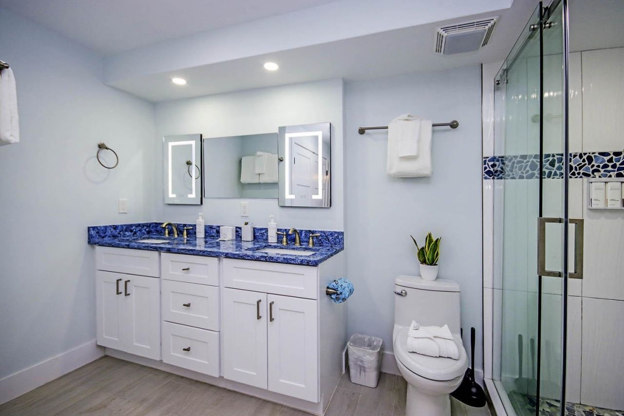 2445 W Gulf Dr, Unit 5D, Sanibel, FL 33957 Photo