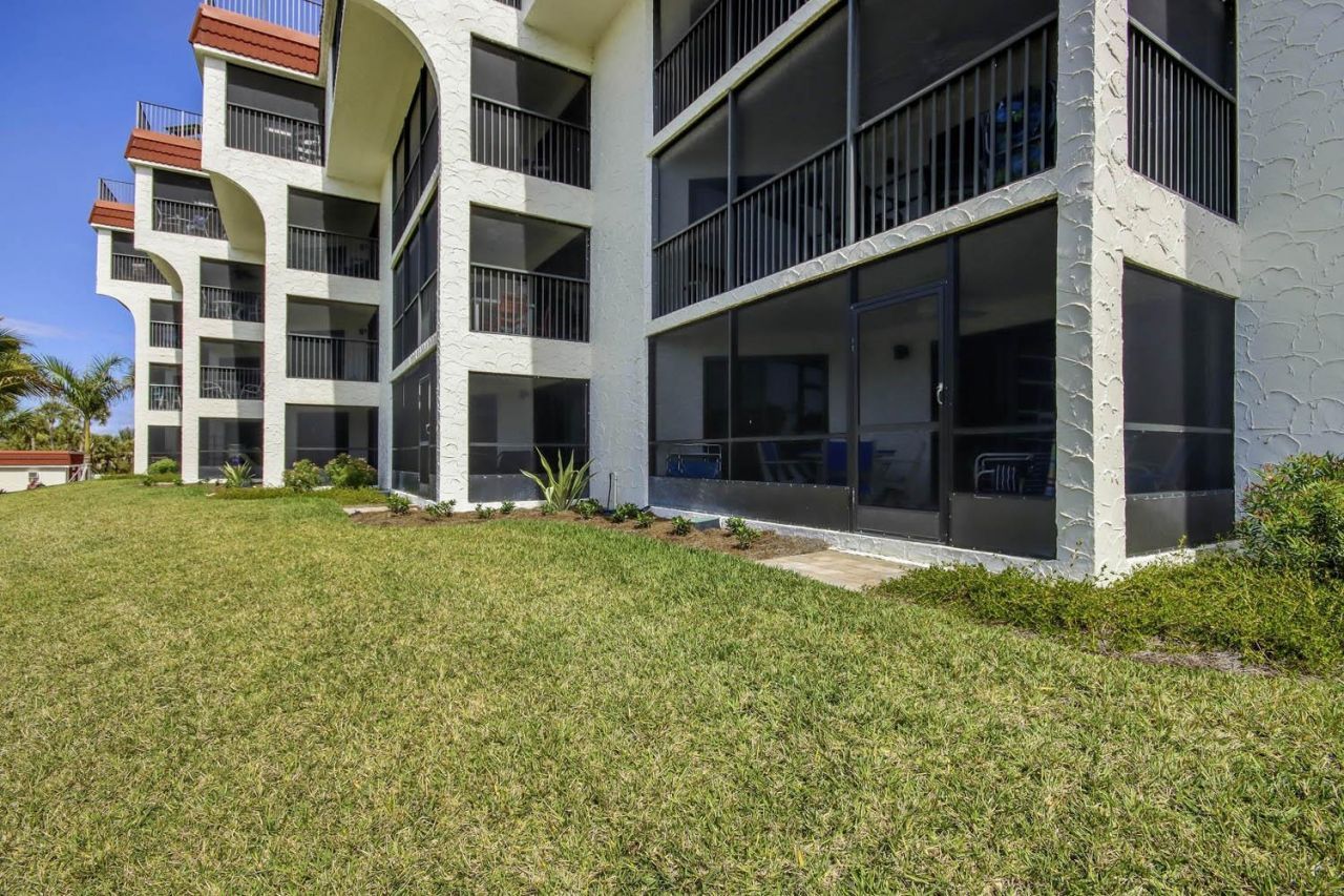 2445 W Gulf Dr, Unit 5D, Sanibel, FL 33957 Photo