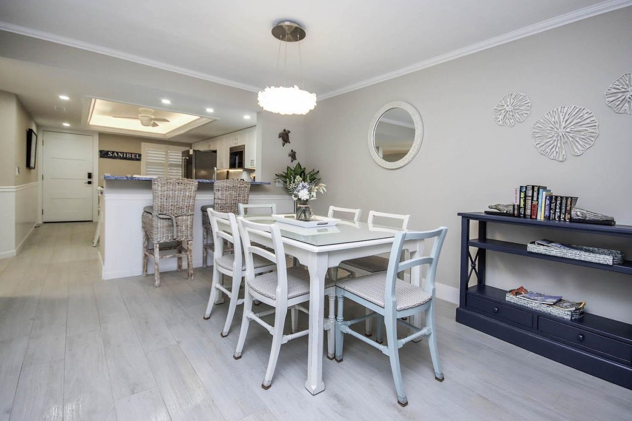 2445 W Gulf Dr, Unit 5D, Sanibel, FL 33957 Photo