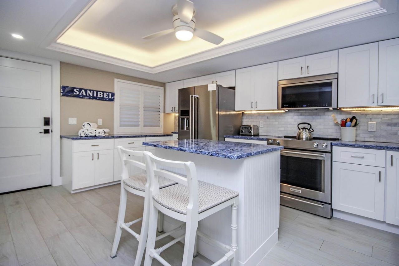 2445 W Gulf Dr, Unit 5D, Sanibel, FL 33957 Photo