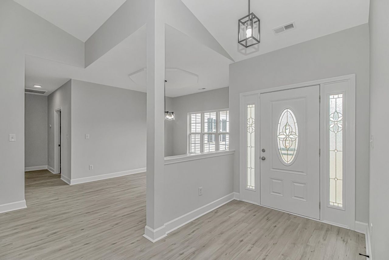 284 White Water Loop Photo 6