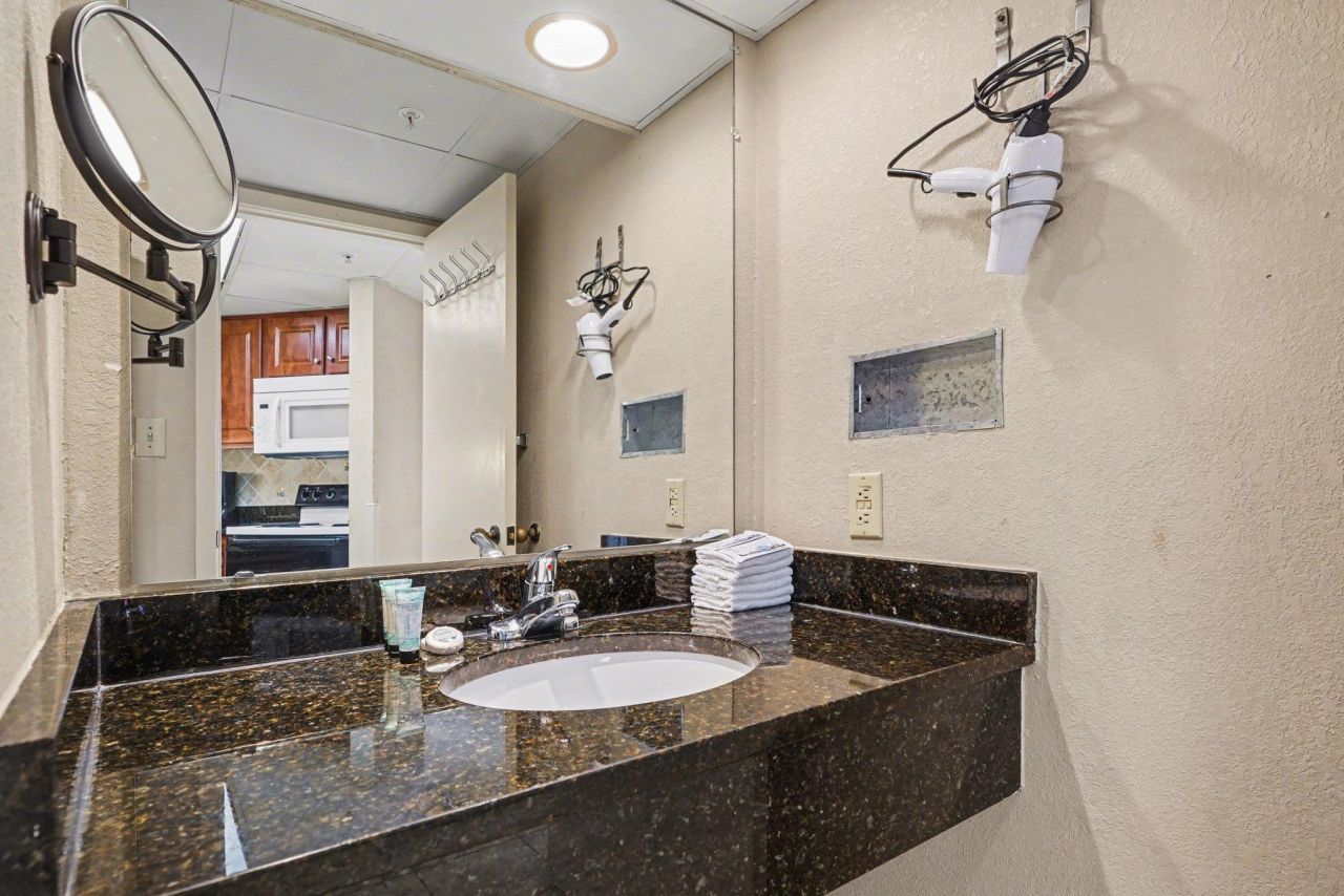 1501 S Ocean Blvd.  Photo 12