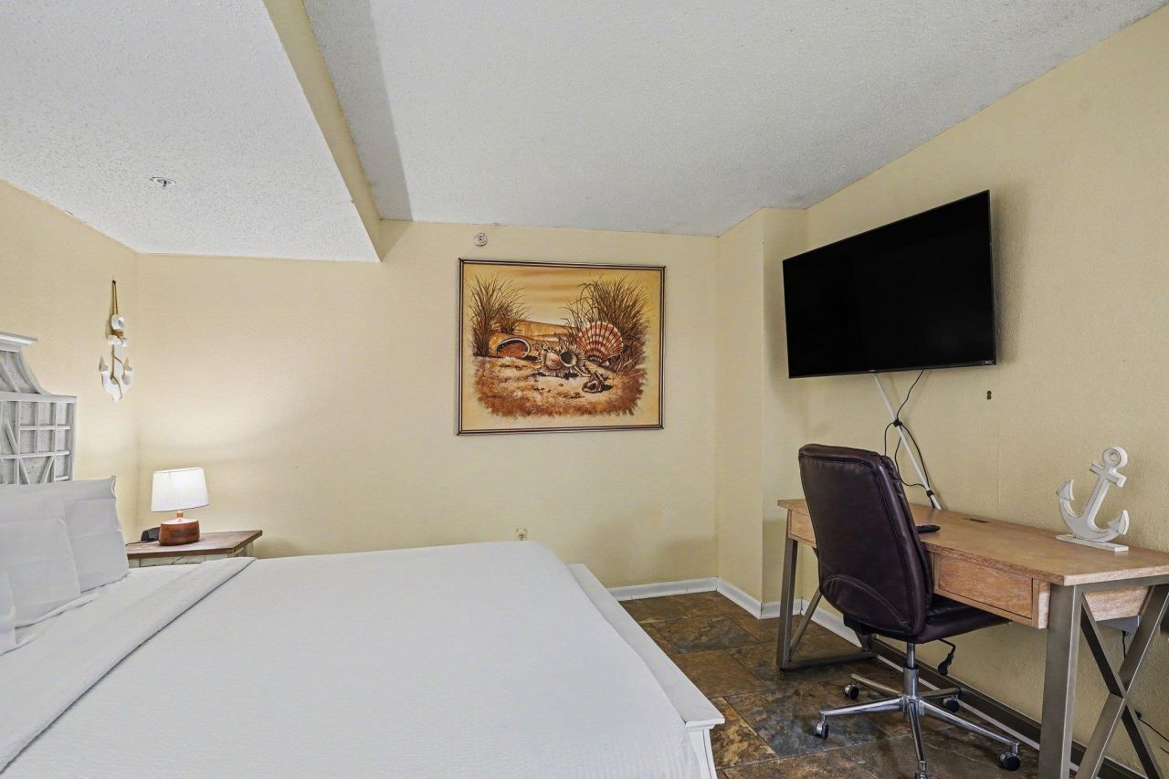 1501 S Ocean Blvd.  Photo 16