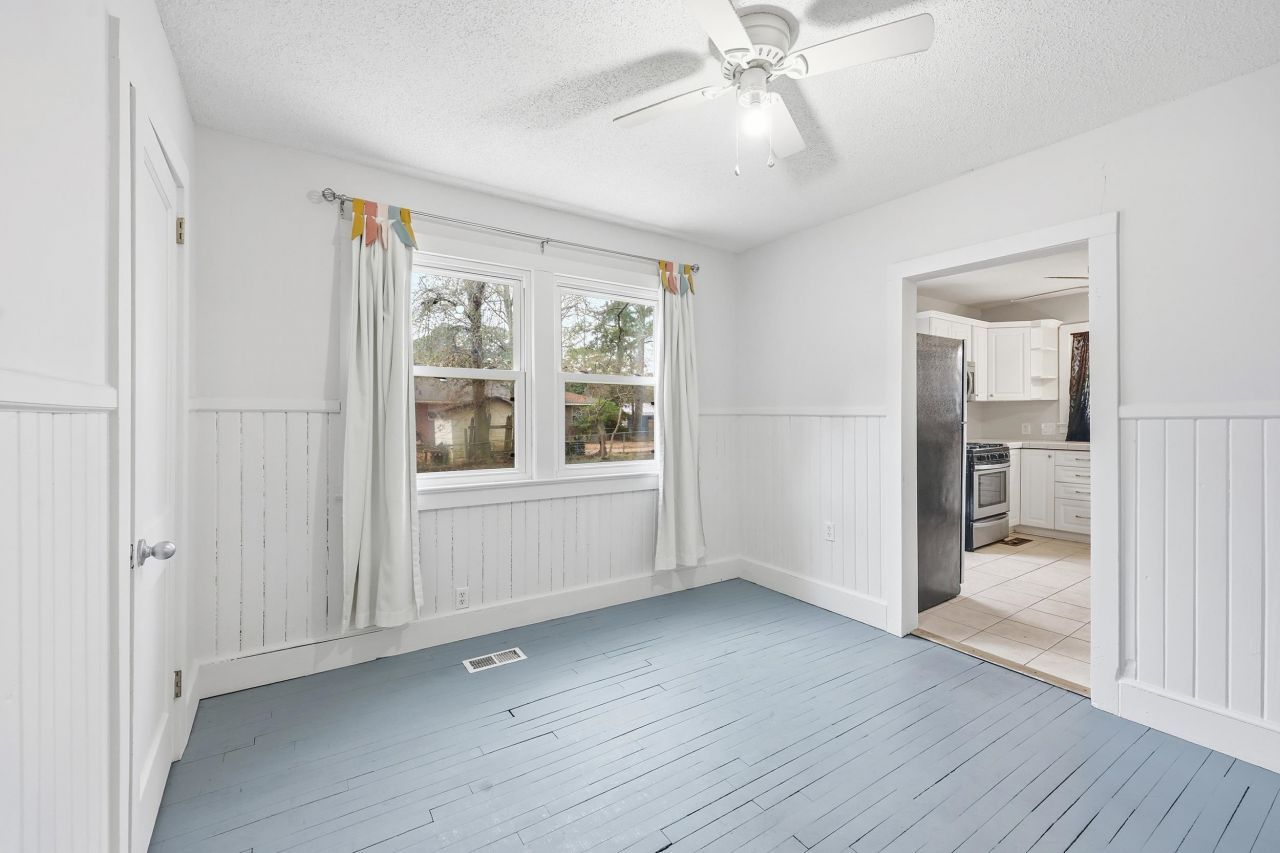 427 Dawson St.  Photo 13