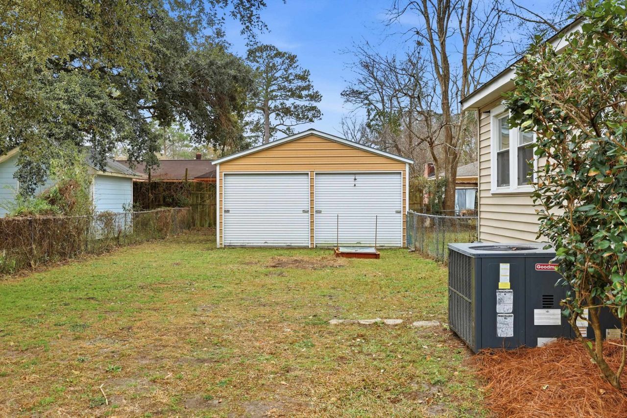 427 Dawson St.  Photo 17