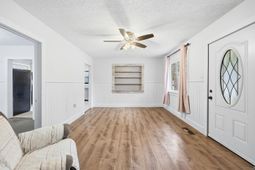 427 Dawson St.  photo 4