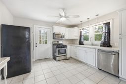 427 Dawson St.  photo 4